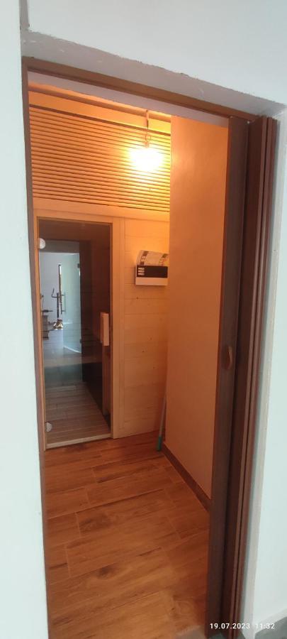 Hotel Aquacool à Crasna  Extérieur photo