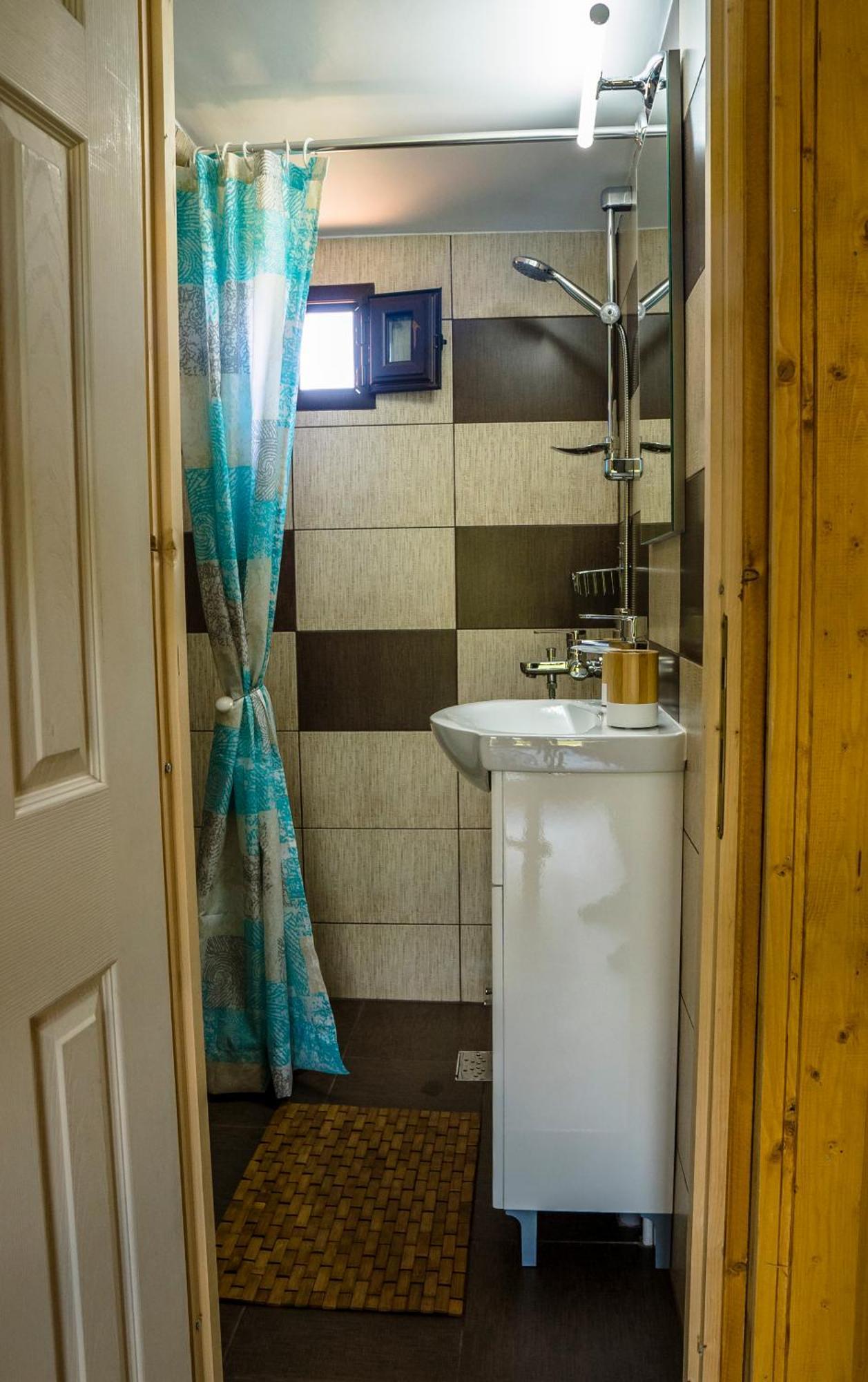 Hotel Aquacool à Crasna  Extérieur photo